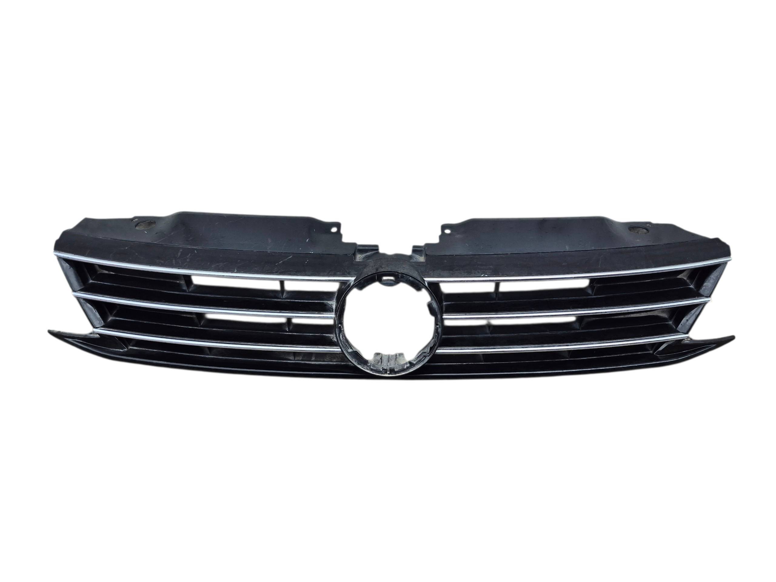 Volkswagen Jetta 2015 - 2018 Parrilla Delantera Usado Original