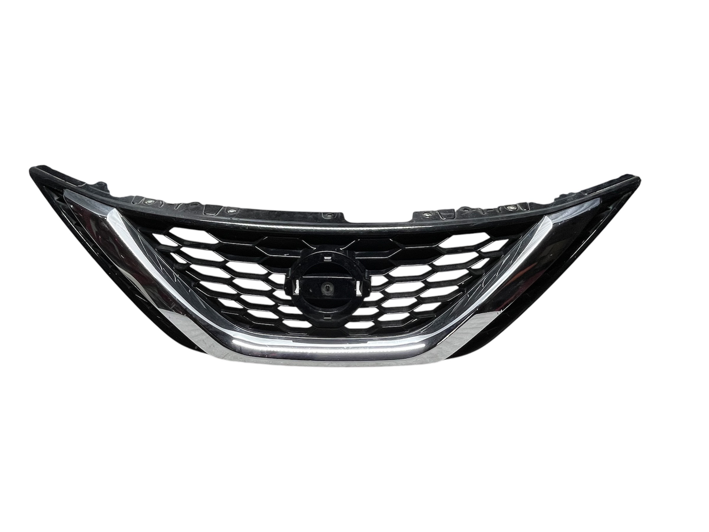 Nissan Sentra 2017 - 2019 Parrilla Delantera Usado Original