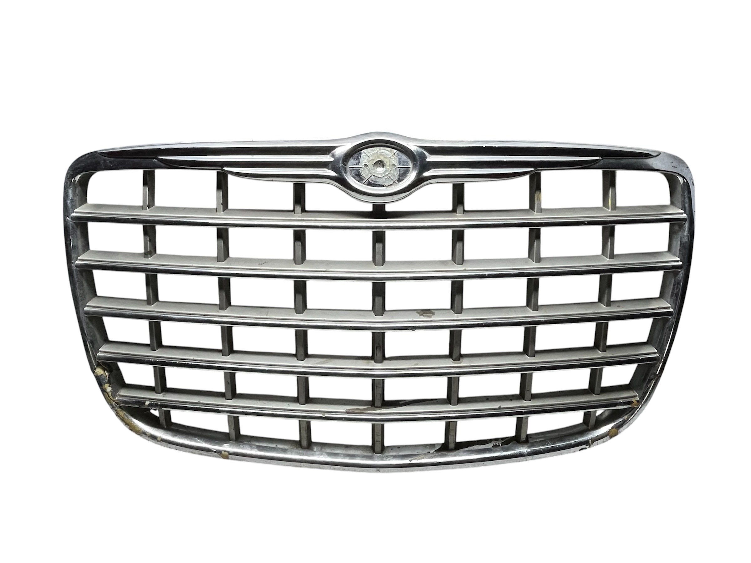 Chrysler 300 2004 - 2005 Parrilla Delantera Usado Original