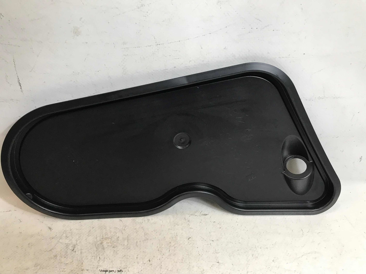 Volkswagen Jetta 2011-2018 Moldura Inf Puerta Trasera Dercha - vista 1