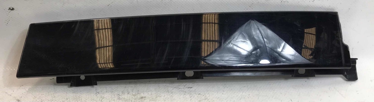 Ford Escape 2008-2012 Moldura Poste  Puerta Trasero Derecho
