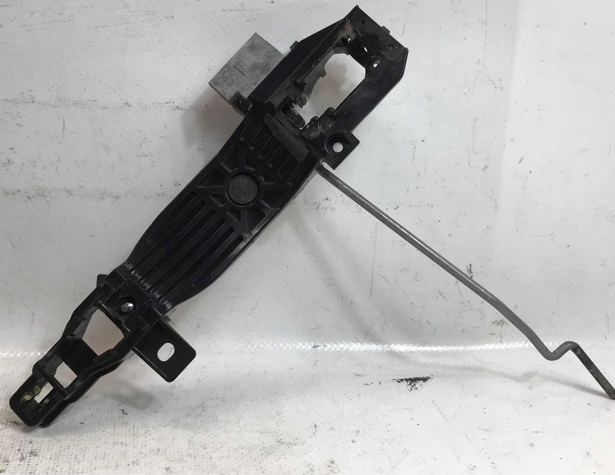 Mazda 3  2010 Al 2013  Base De Manija Delantera Izquierda