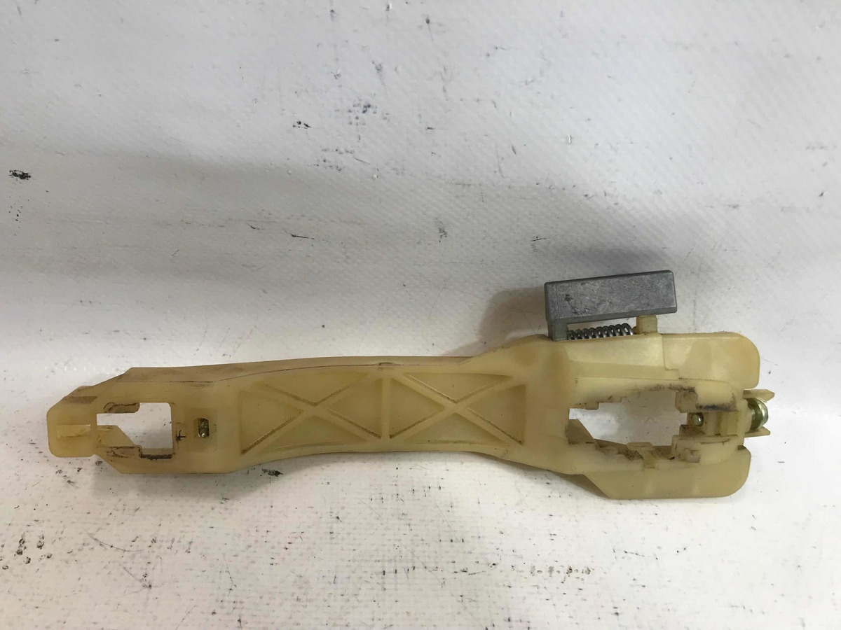 Chevrolet Aveo 2009 Al 2018 Base De Manija Delantera  Izq