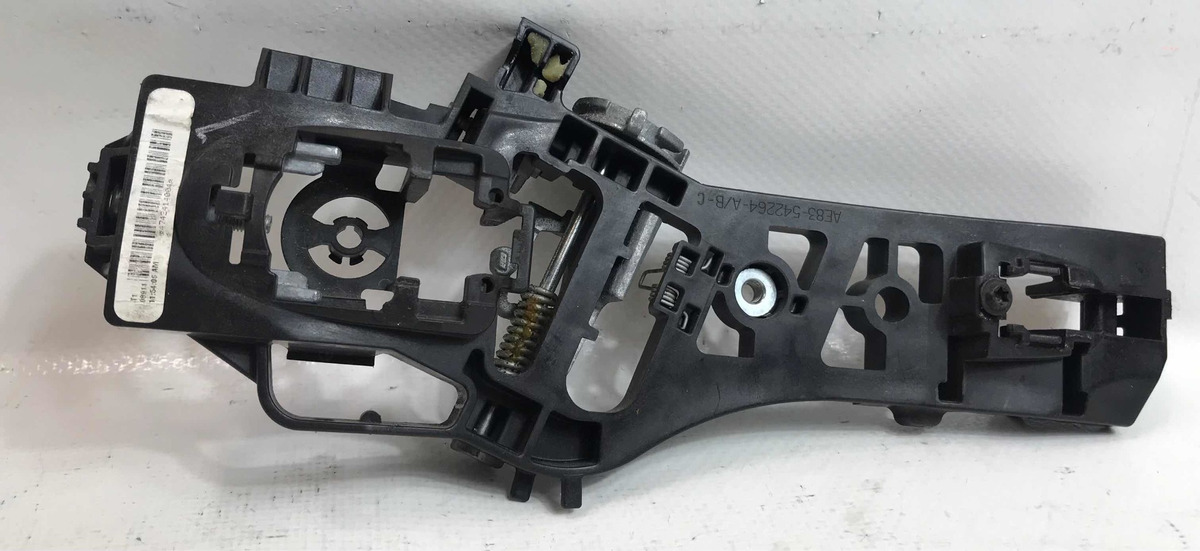 Ford Fiesta 2011 Al 2019 Base De Manija Delantera Derecha