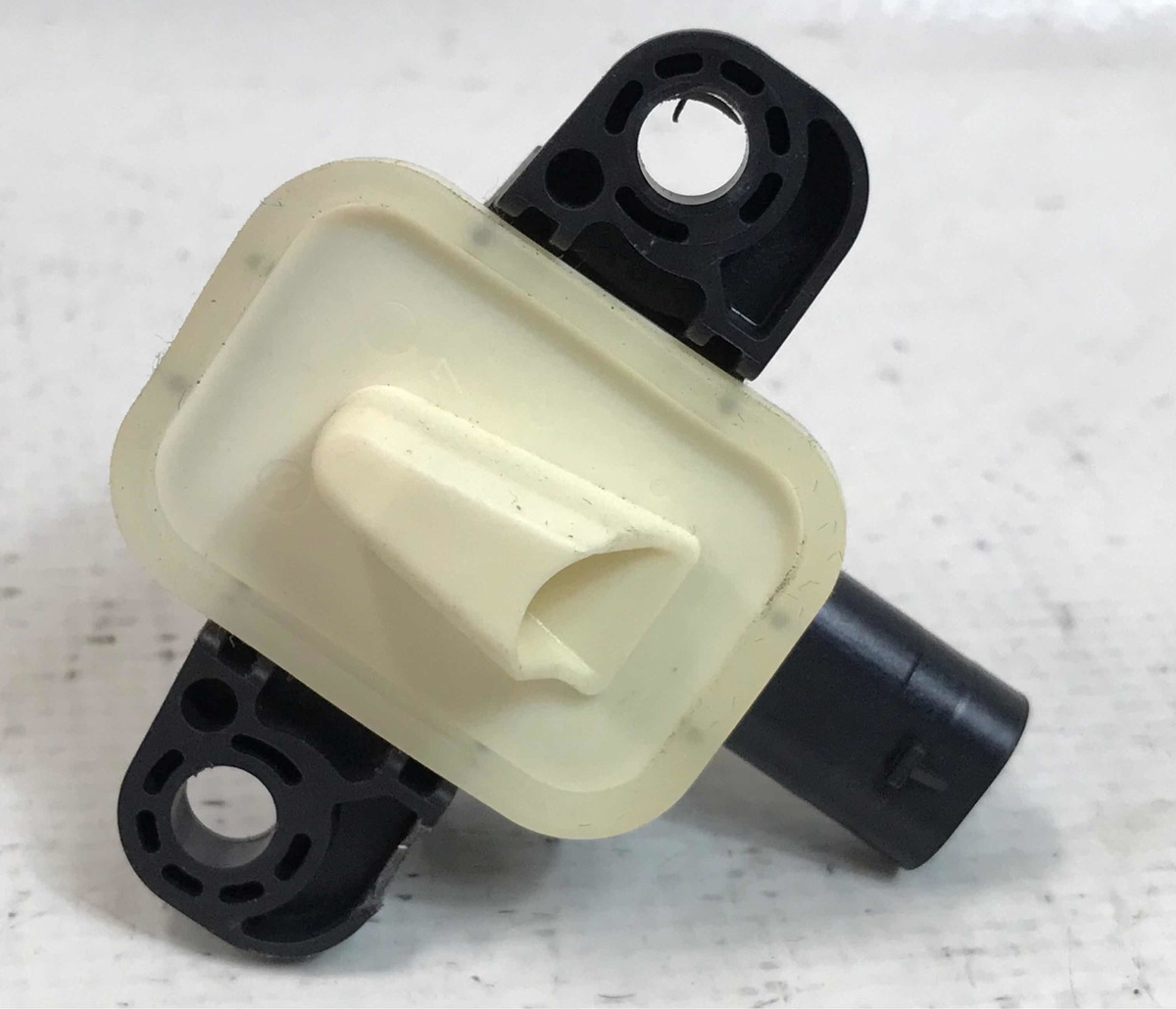 Jeep Grand Cherokee 2013-2018 Sensor Impacto Trasero Izq