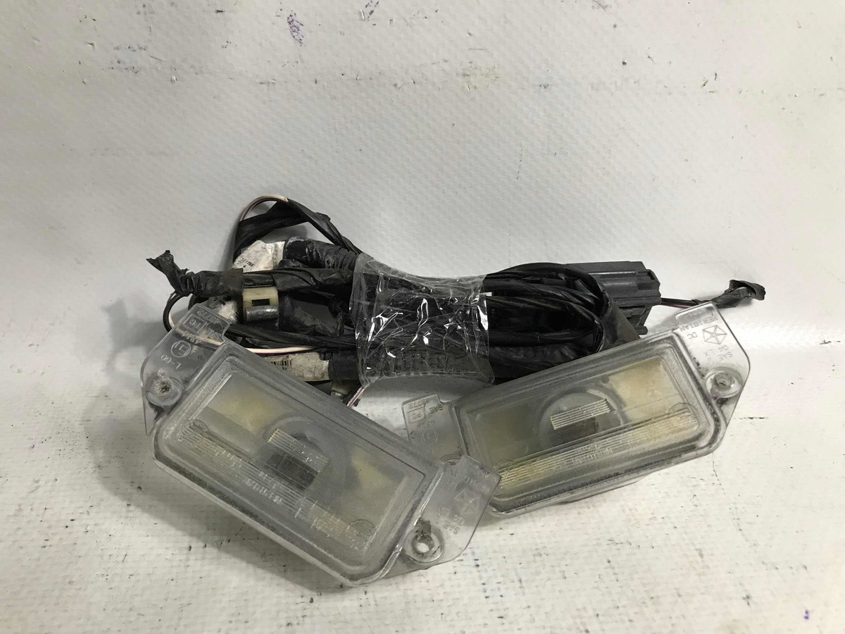 Chrysler  Cirrus 2007 Al 2010 Par De Luz De Placa Trasera