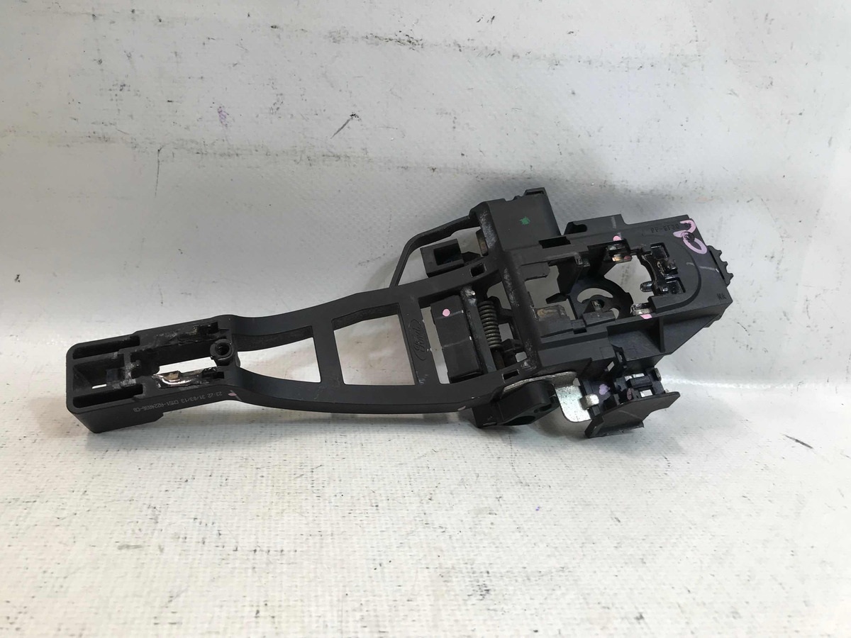 Ford Escape 2008 Al 2015 Base De Manija Trasera Derecha