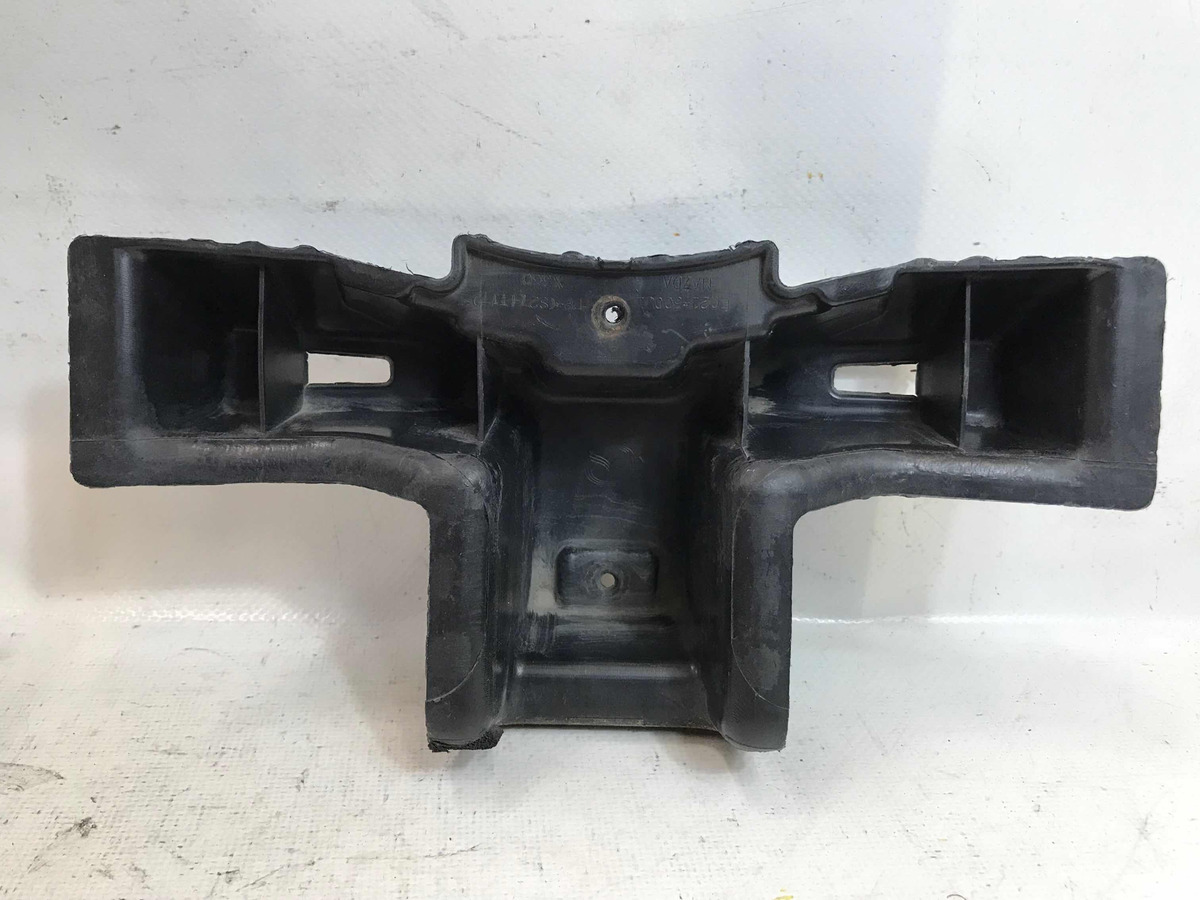 Mazda Cx7 2007 Al 2009 Soporte Inf De Facia Delantero