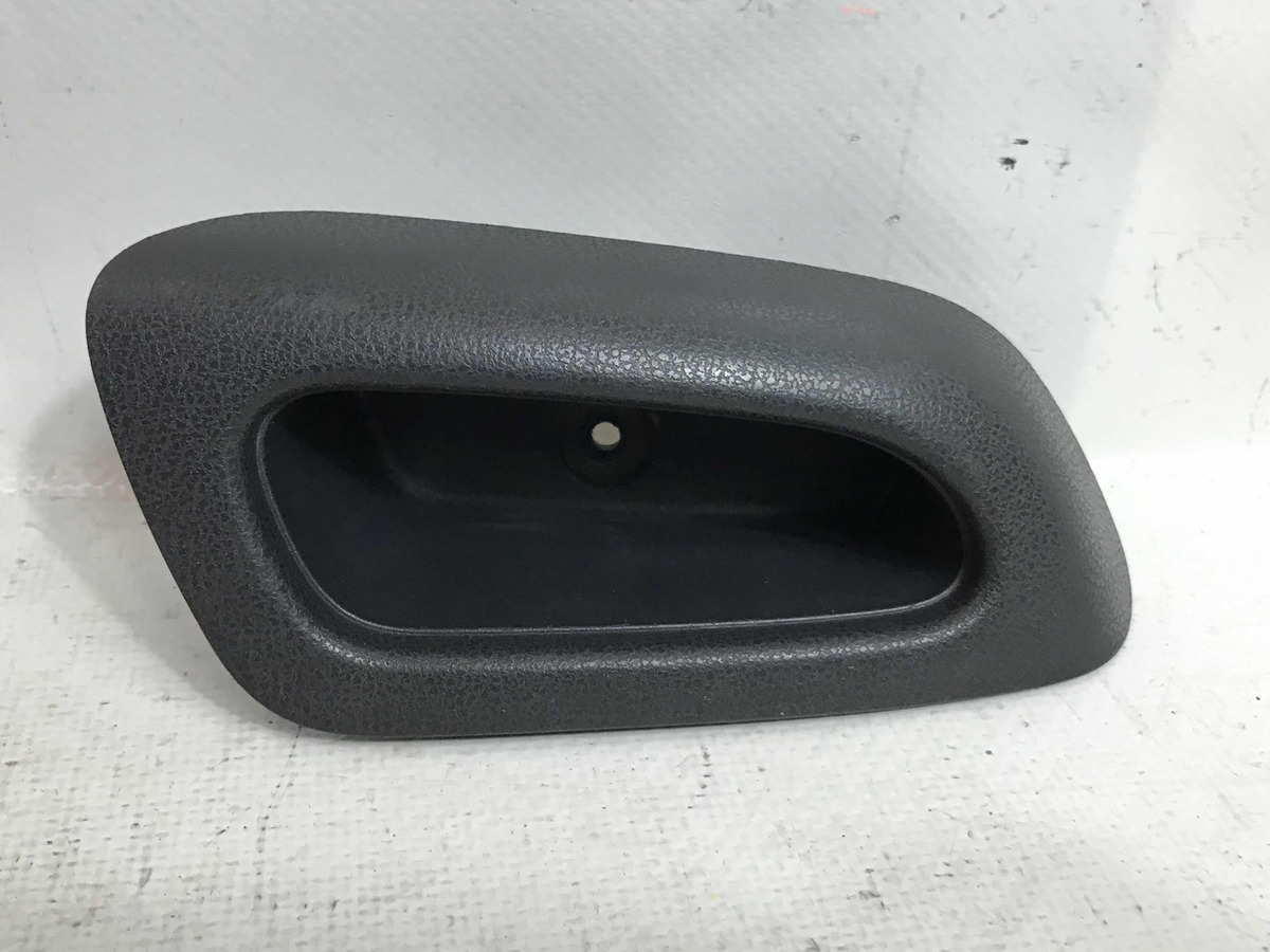 Nissan Versa 2012 Al 2018 Moldura Int Delantero Derecho
