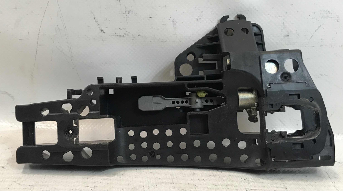 Audi A4 2010 Al 2016 Base De Manija Delantera Derecha