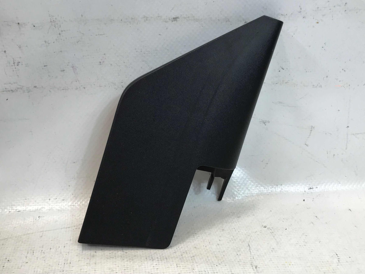 Nissan Sentra 2013-2019 Moldura Int Espejo Delantero Derecho