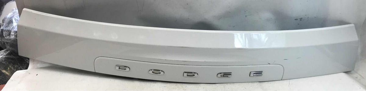 Dodge Grand Caravan 2011 Al 2018 Moldura Cajuela Sin Camara