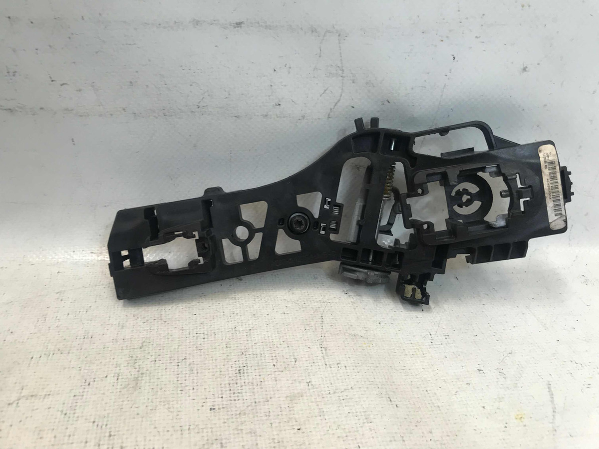 Ford Fiesta 2011 Al 2019 Base De Manija Delantera Derecha