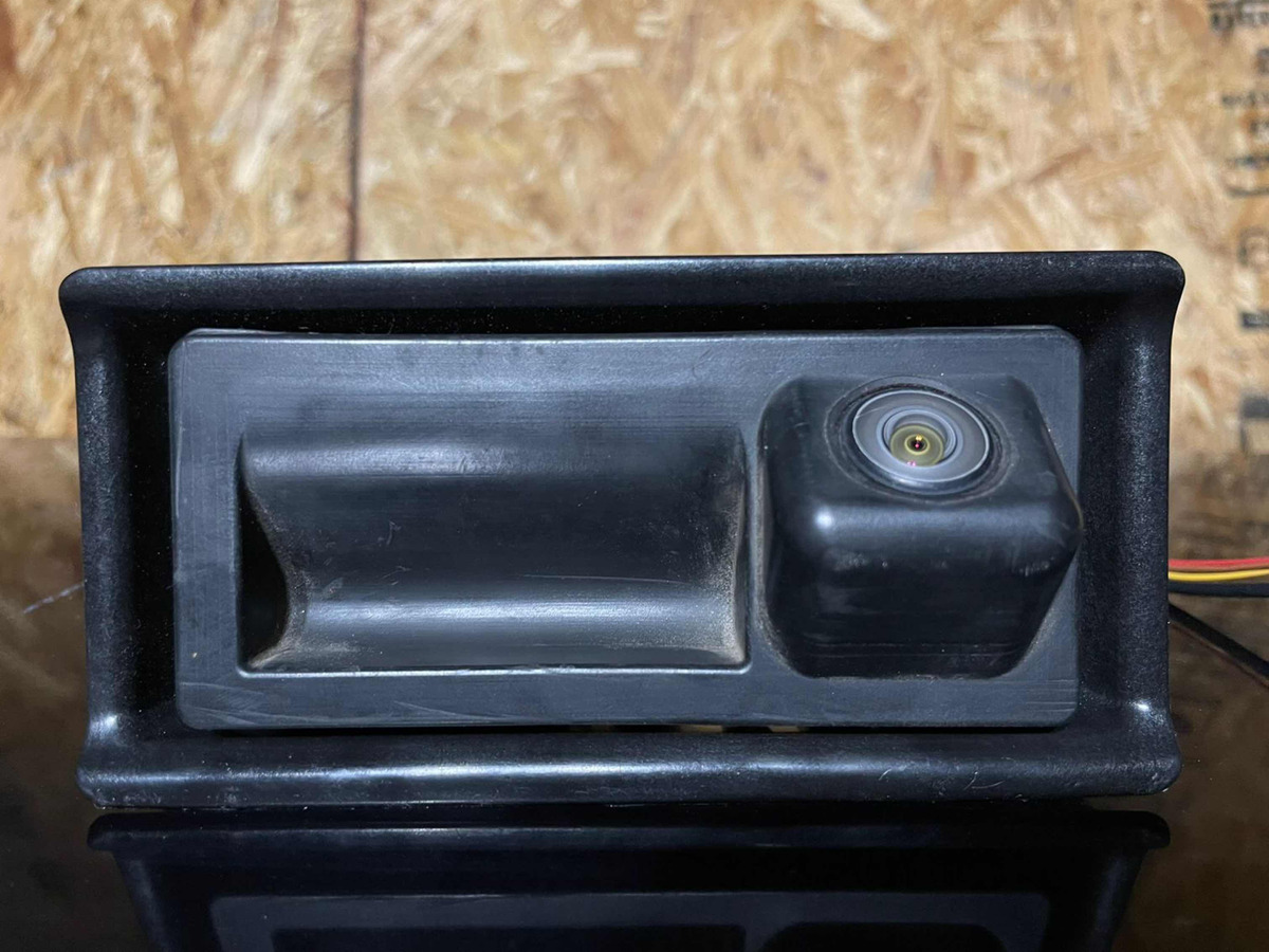 Cámara De Reversa Volkswagen Jetta 2011-2014