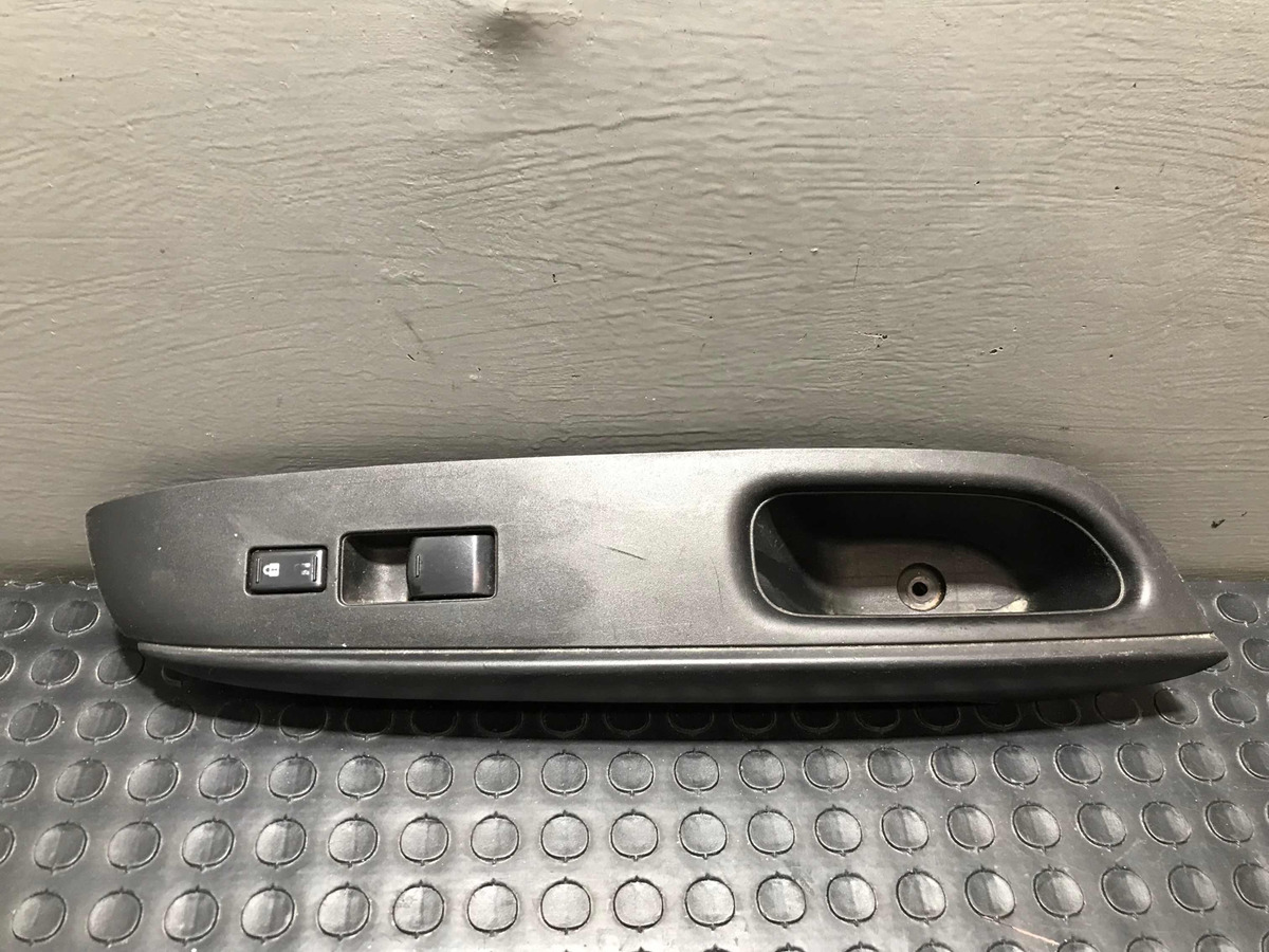 Nissan Versa 2012 Al 2018 Switch Delantero Derecho