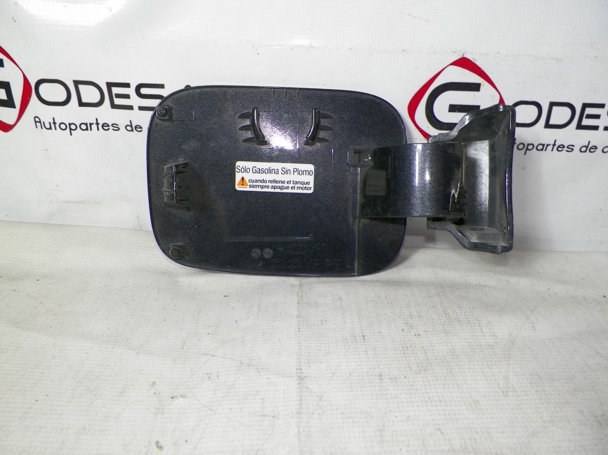 Tapa Combustible Kia Sedona 19-21 Usado Original 