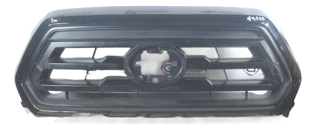 Parrilla Toyota Tacoma 2016-2020 Usado Original - vista 1