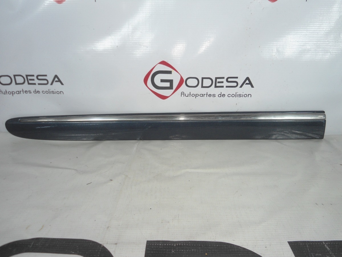 Moldura Puerta Trasera Rh Mercedez Benz 03-09 Usada Orig
