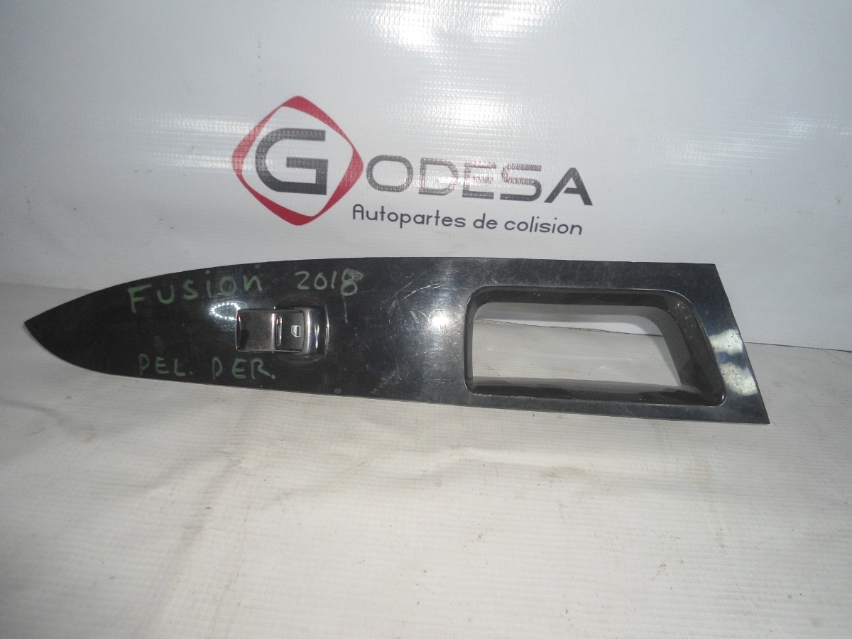 Moldura Puerta Del-der Para Vidrio Fusion 2018 Us. Original