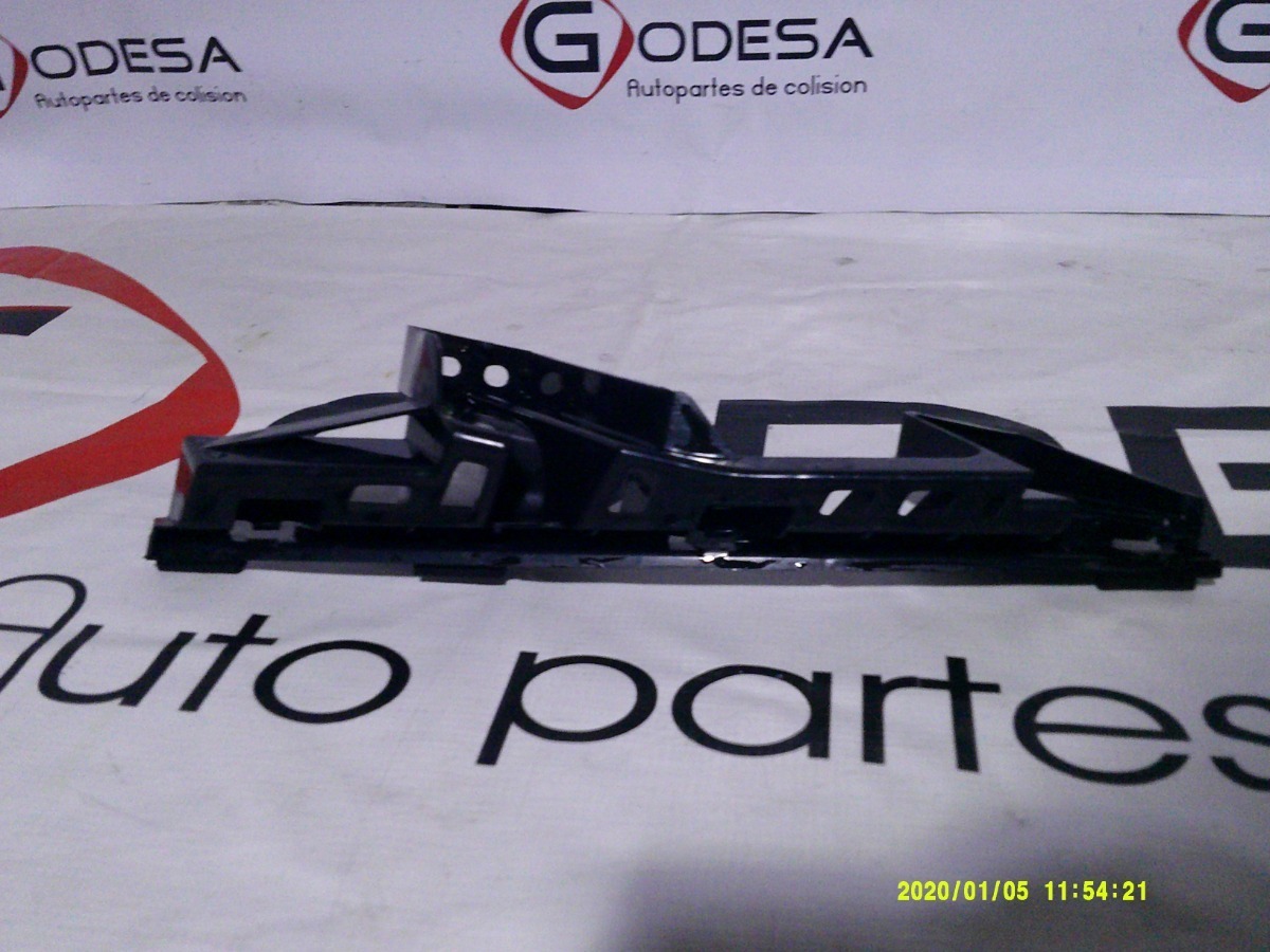 Guia De Faro Izq Vitara 16-20 Usada Orig.