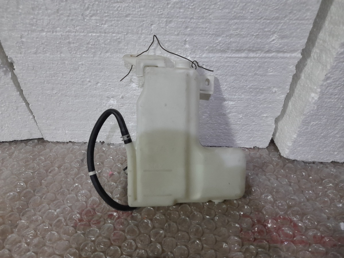 Deposito Anticongelante Nissan Np300 10-14 Usado Original