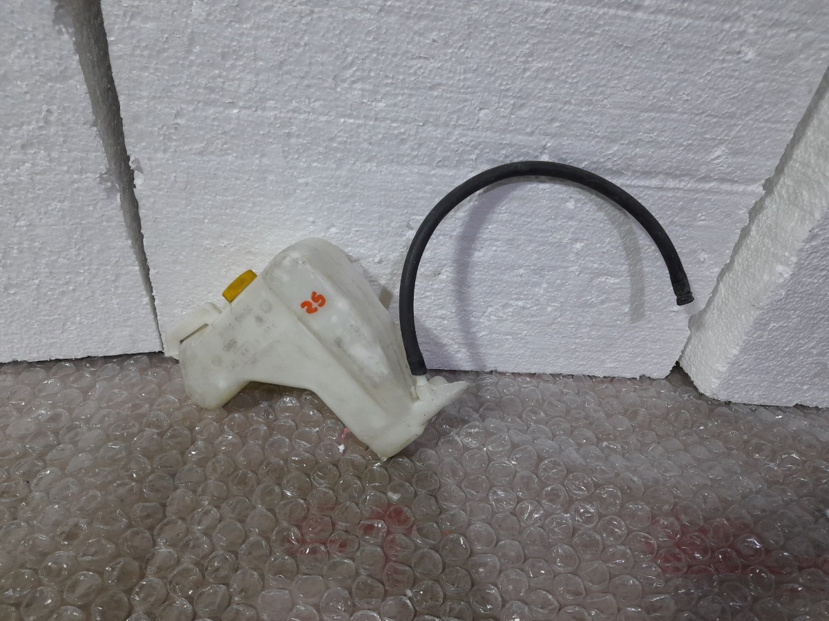 Deposito Anticongelante Nissan Sentra 99-06 Usado Original