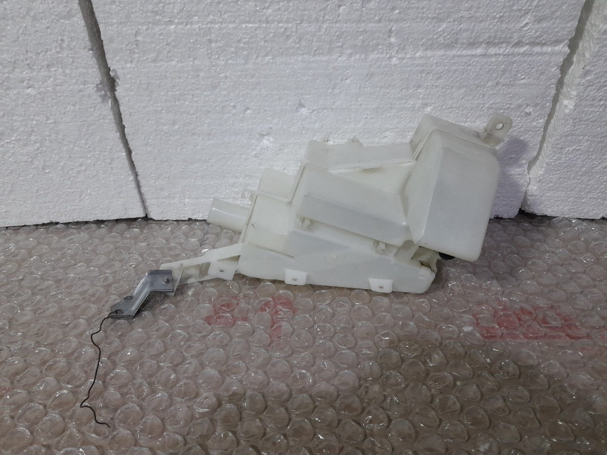 Deposito Limpiaparabrisa Nissan Quest 04-09 Original