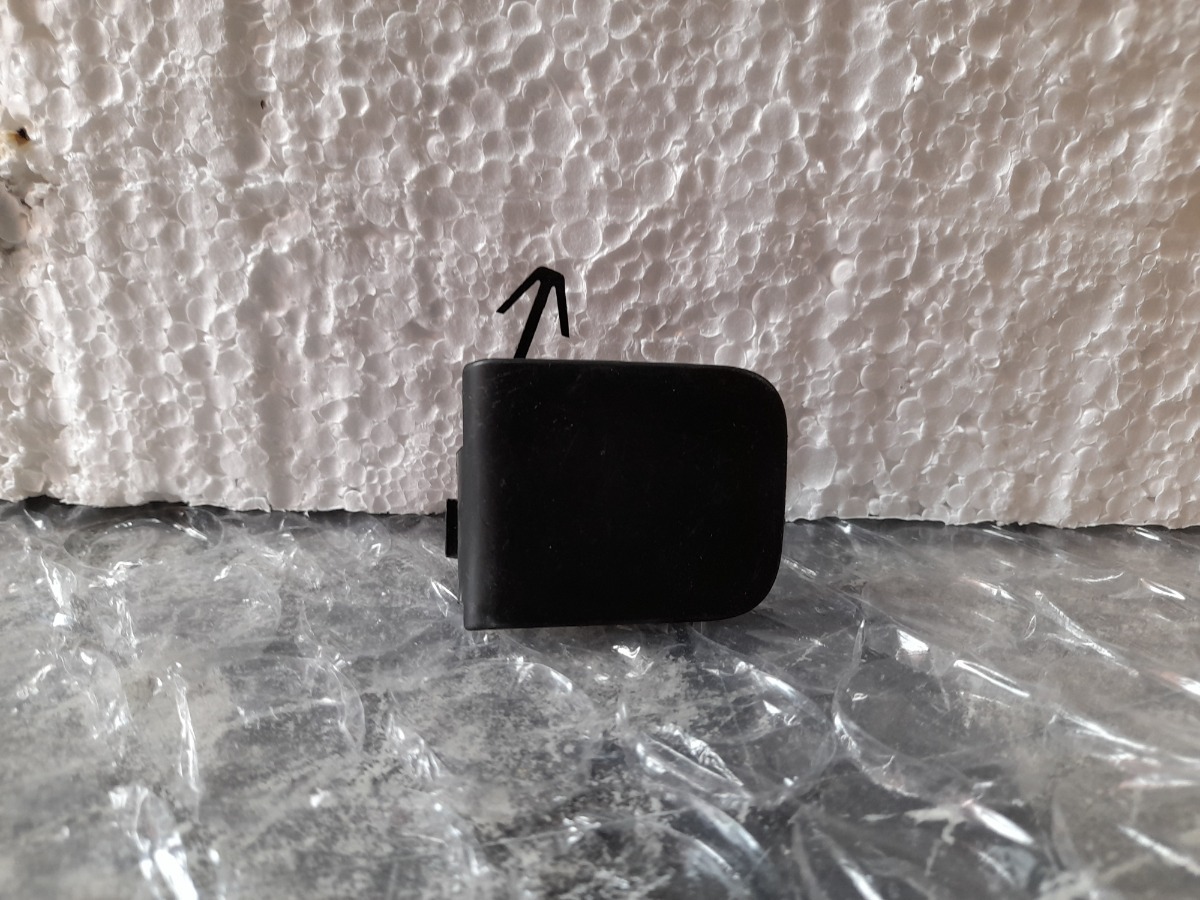 Tapa Tiron De Facia Del. Nissan Tiida 07-12  Original