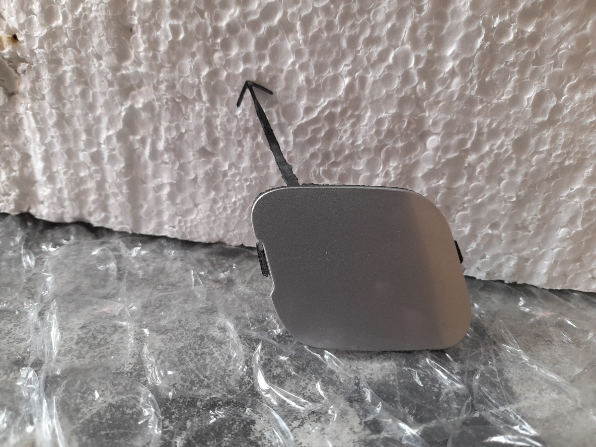 Tapa Tiron De Facia Del. Mazda 5 2010 Usada Original
