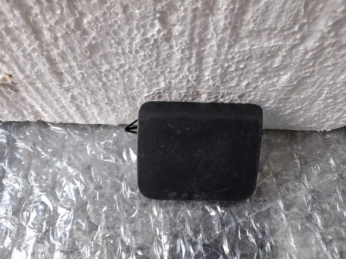 Tapa Tiron De Facia Del. Nissan March 14-18 Usada Original