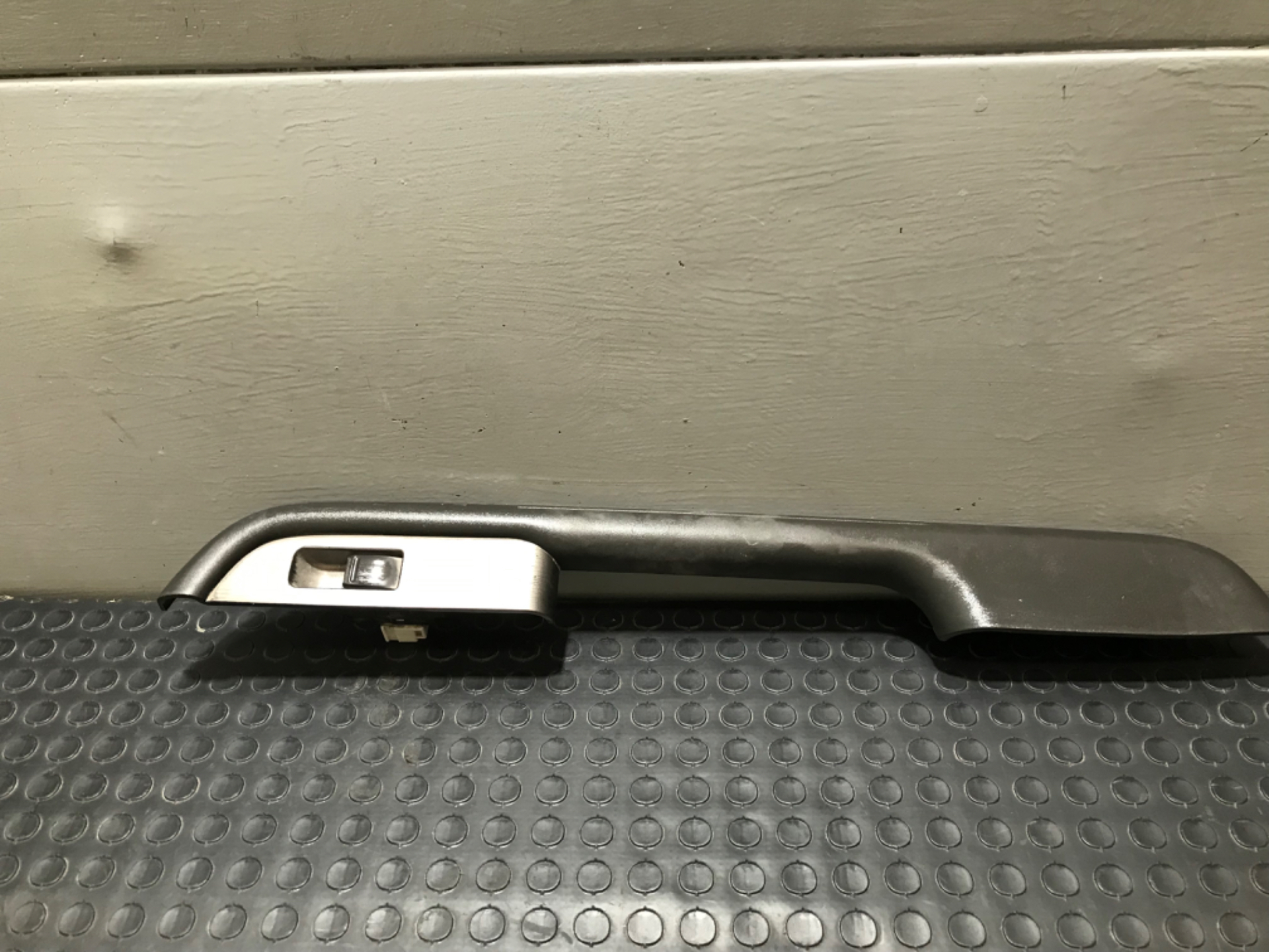 Switch Trasera Izquierda Nissan X-trail 2003 - 2007 - vista 1