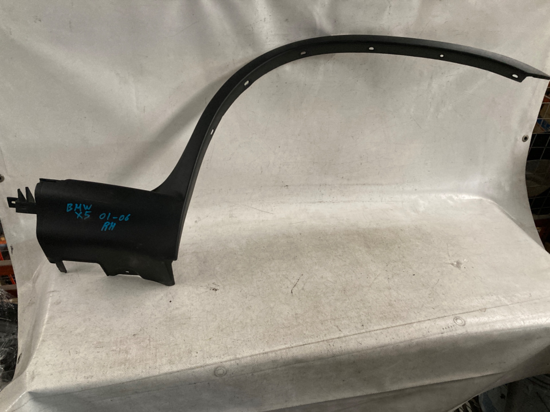 Moldura De Arco Delantera Derecha Bmw X5 2001 - 2006