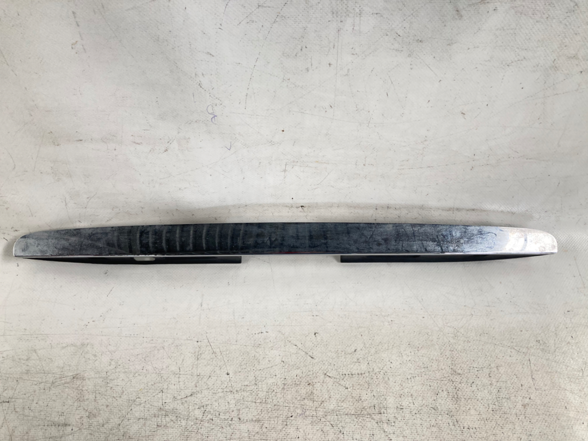 Moldura Cromada Cajuela Mercedes-benz Clase R350 2007-2012 - vista 1