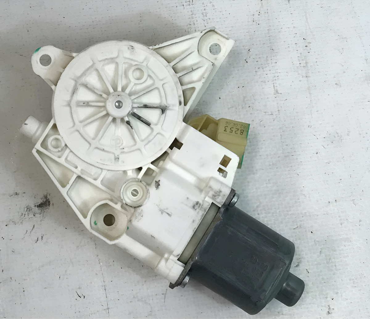 Mercedes Benz Ml 2005 Al 2011. Motor De Elevador Trasero Izq