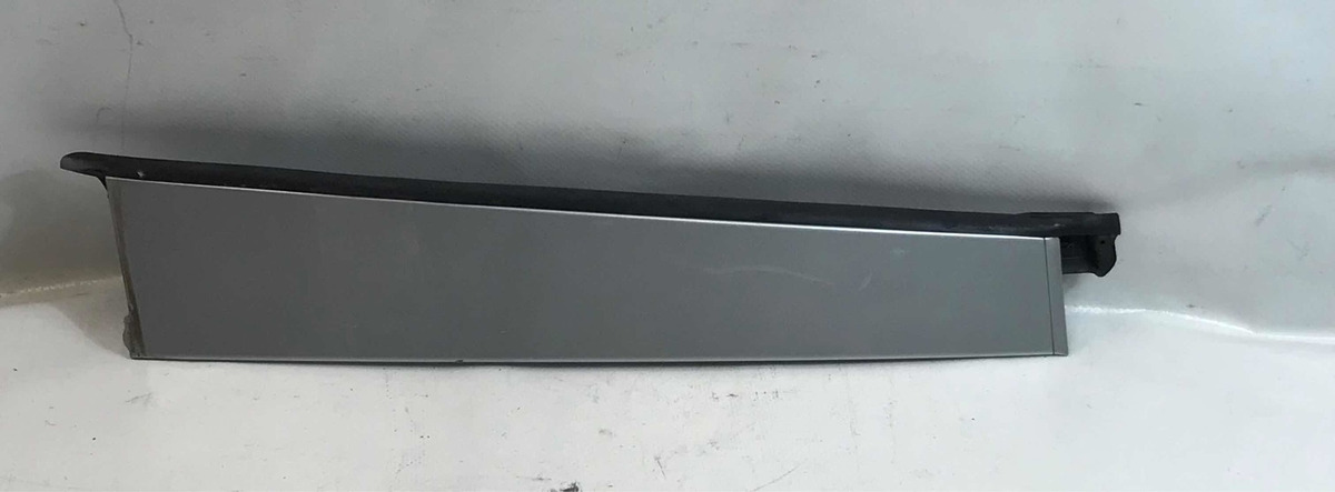 Mercedes Benz 2005 Al 2011 Moldura. Poste  Ext Trasero Izq