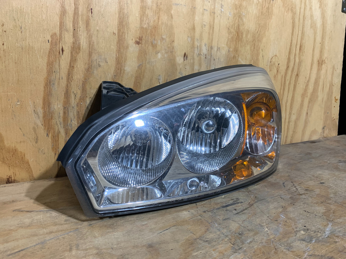 Faro Izquierdo Chevrolet Malibu 2004 2007 - vista 1