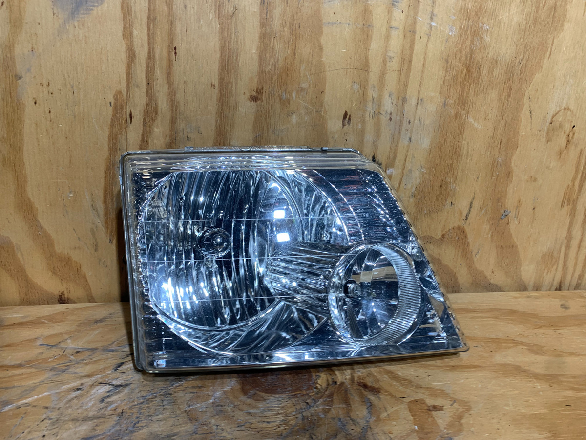 Micas De Luces Direccionales Delantera Derecha Ford Explorer