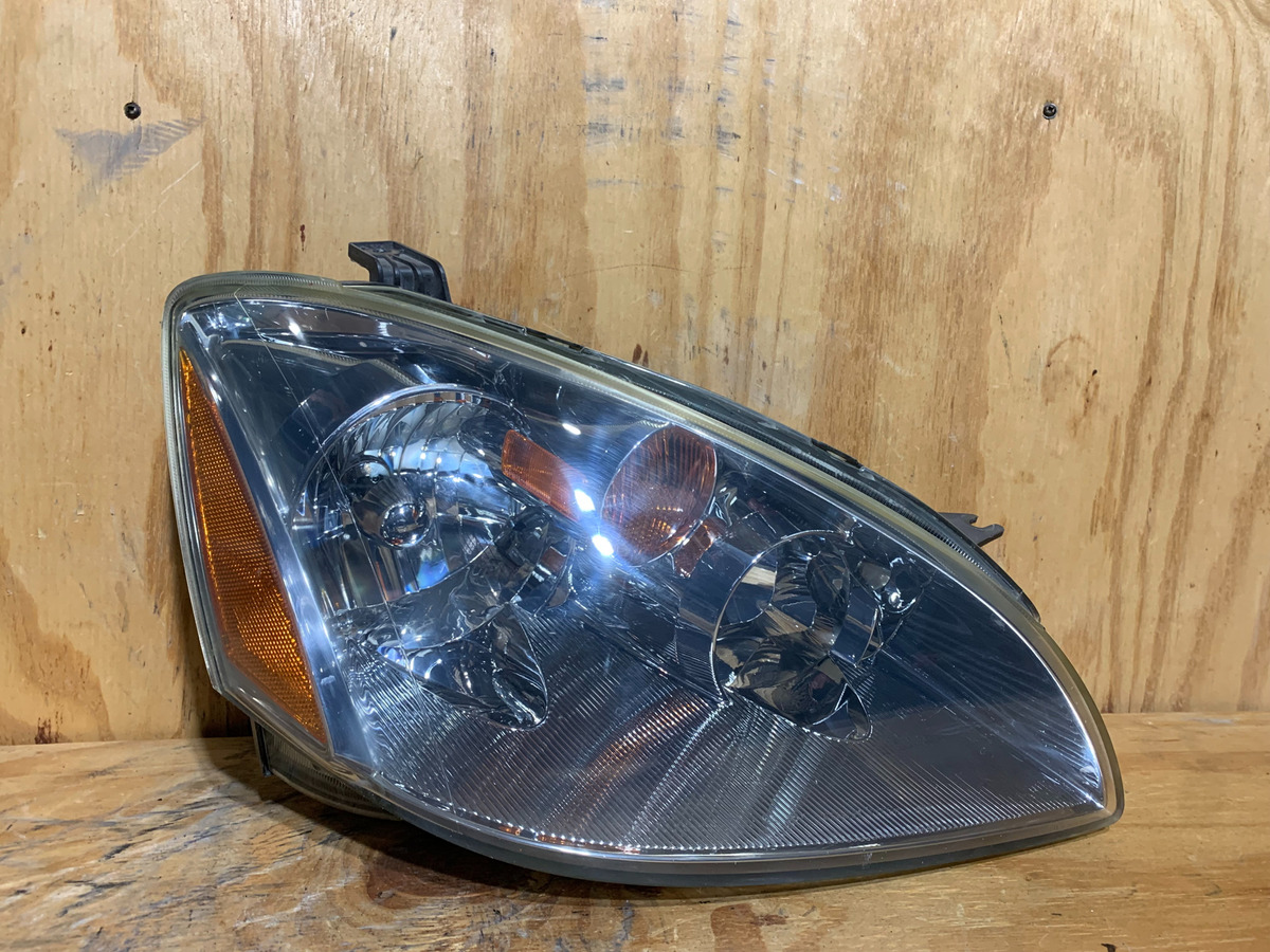 Faro Derecho Nissan Altima 2002 2004