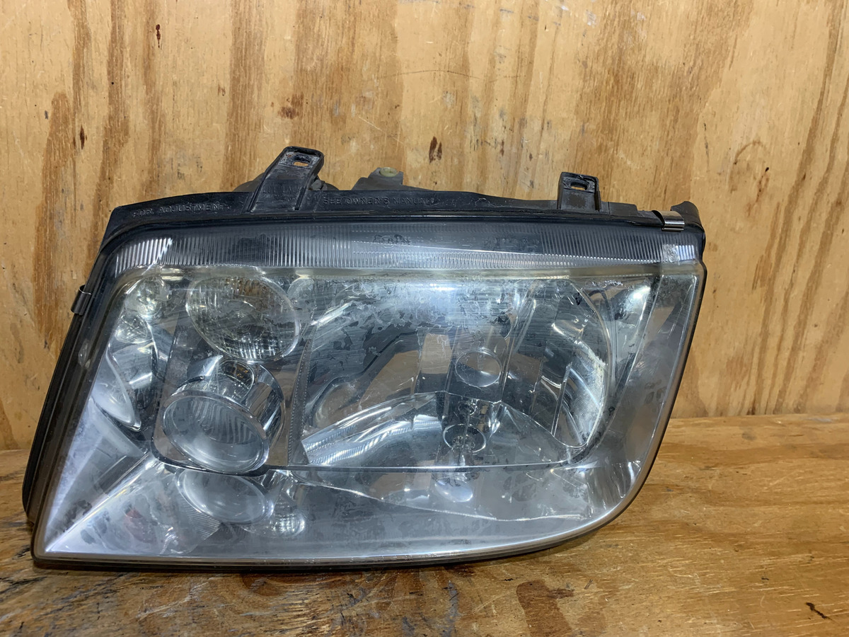 Faro Izquierdo Volkswagen Jetta 1999 - 2004 - vista 1