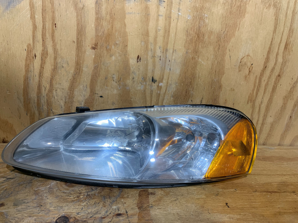 Faro Izquierdo Dodge Stratus 2001 - 2006