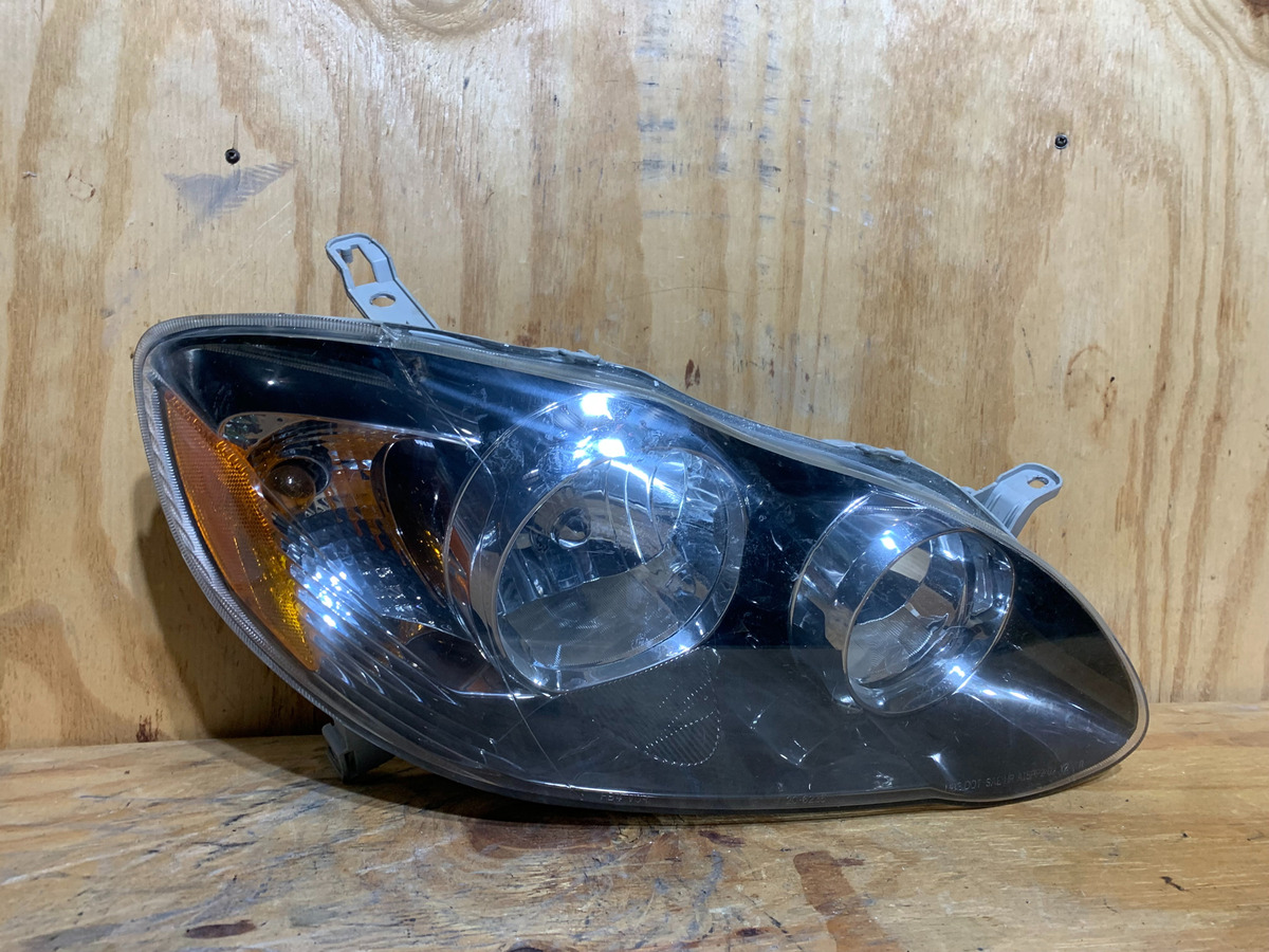 Faro Derecho Toyota Corolla 2003 2005