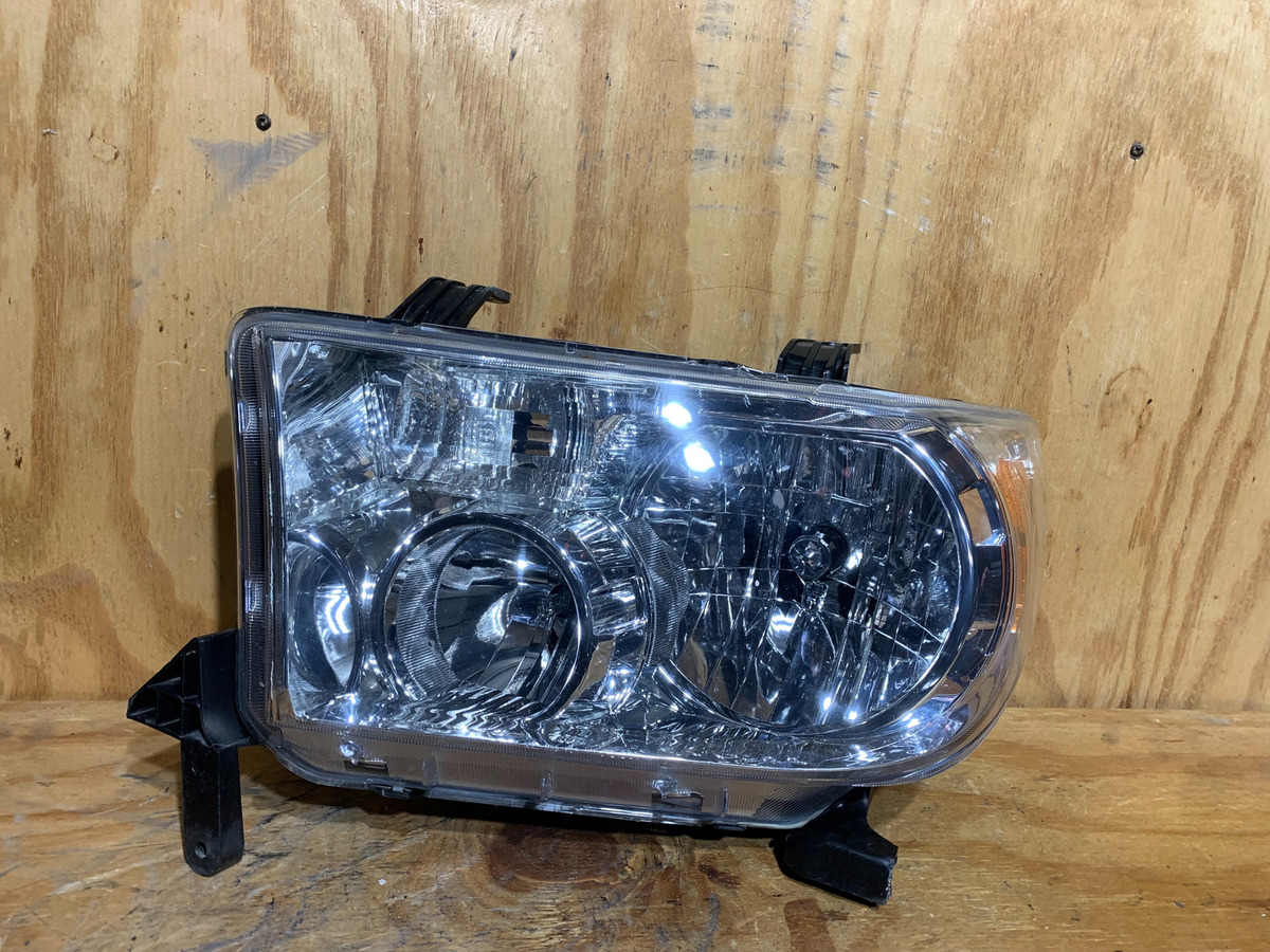 Faro Izquierdo Toyota Tundra 2008 - 2013