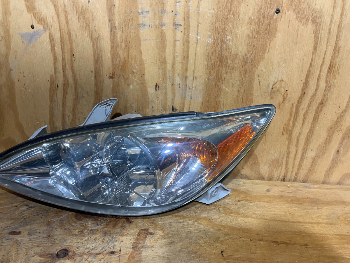 Faro Izquierdo Toyota Camry 2002 2004