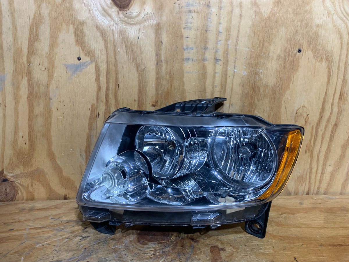 Faro Izquierdo Jeep Cherokee 2011 - 2013