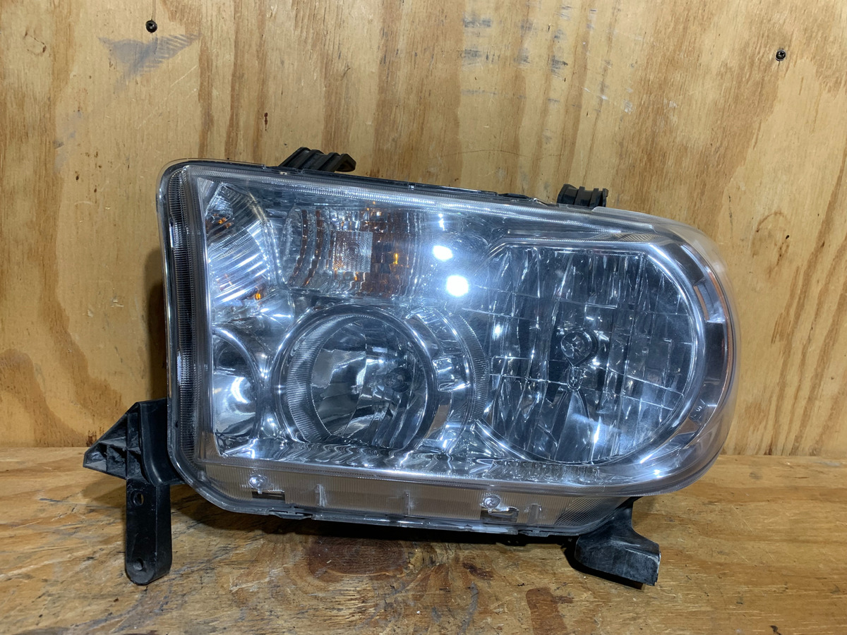 Faro Izquierdo Toyota Tundra 2008 - 2013