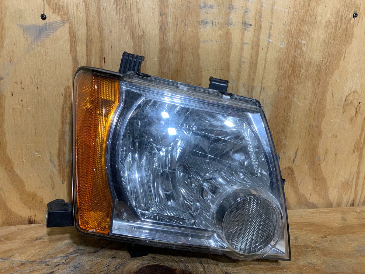 Faro Derecho Nissan Xterra 2005 - 2009