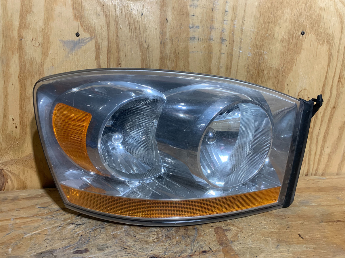 Faro Derecho Dodge Ram 2007 - 2009
