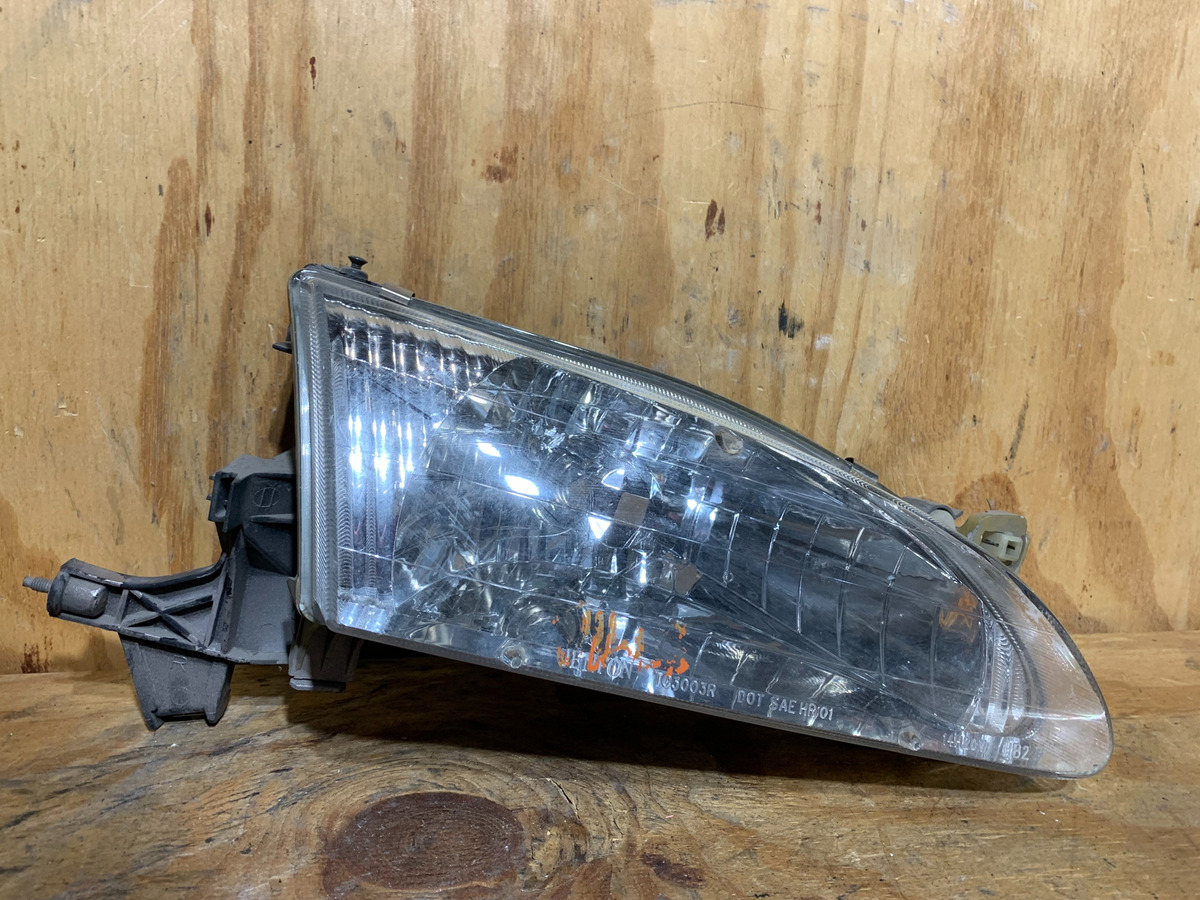 Faro Derecho Toyota Corolla 1998 - 2000