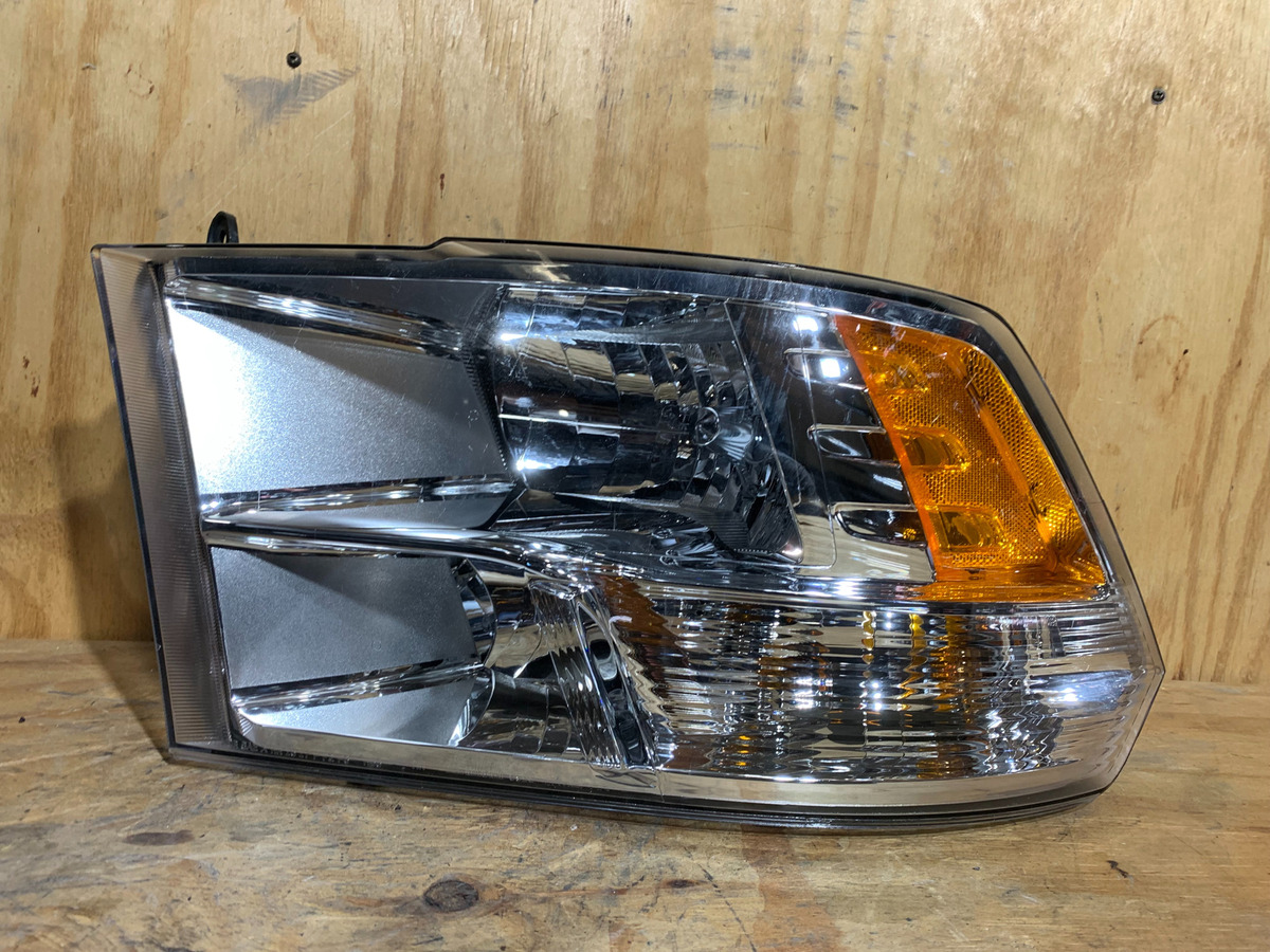 Faro Izquierdo Dodge Ram 2011 2017