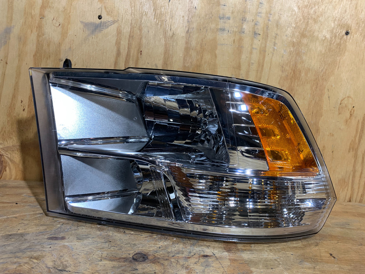 Faro Izquierdo Dodge Ram 2011 2017